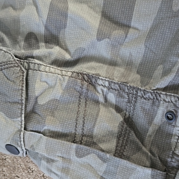 Iron Co. Cargo Shorts, Size 40 - Picture 2 of 7